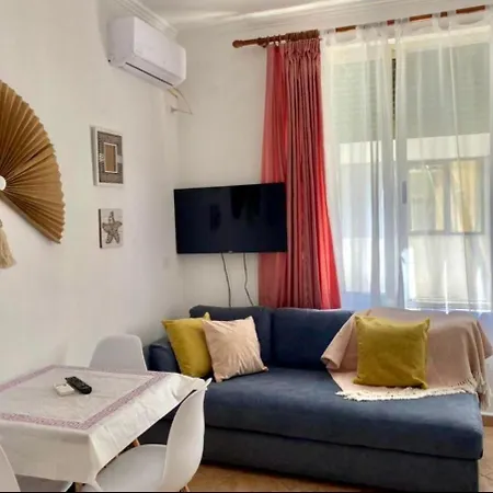 Livi Beachfront Apartment Durrës Esterno foto